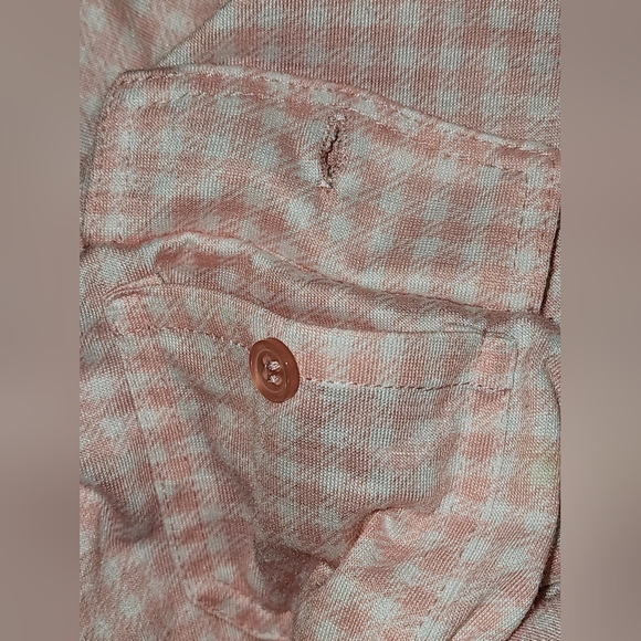 French Laundry PINK & White Checkerd Sleeveless Blouse V Neck Buttons 1/2 Way Up - Picture 9 of 11